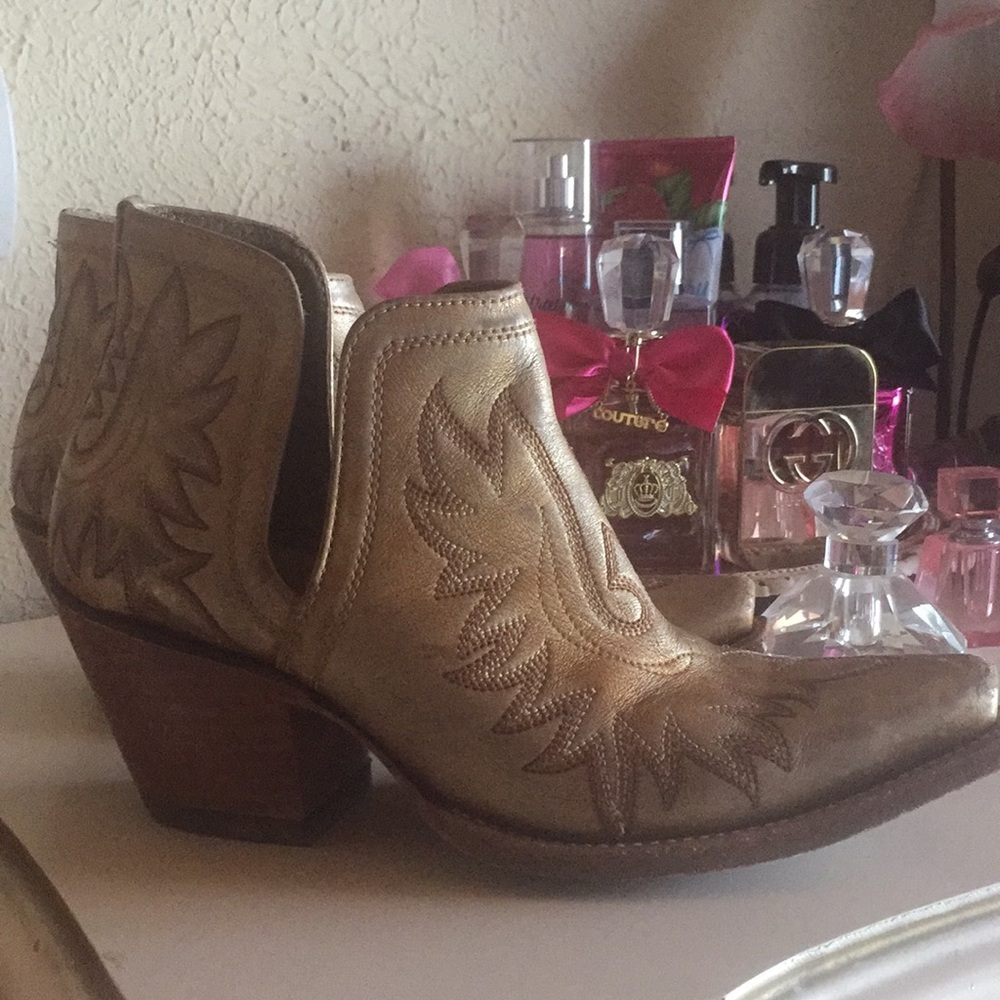 Ariat Dixon Women’s Cowboy Boots Booties